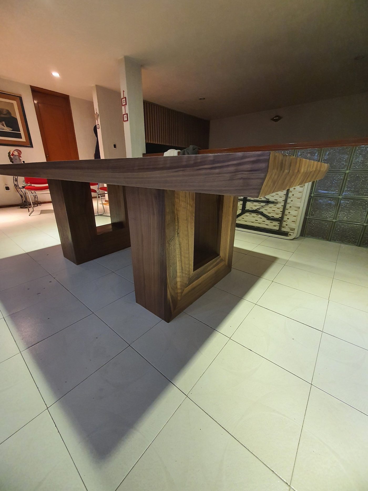 kitchen pedestal table