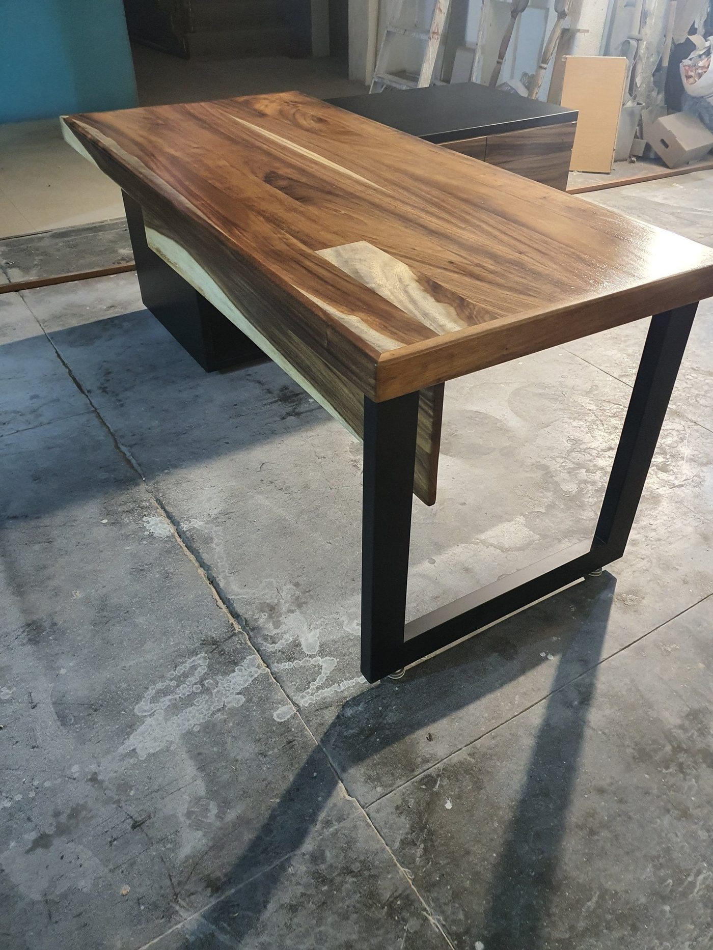parota table steel